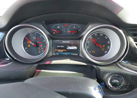 2018 Buick Regal Sportback Preferred Ii z USA, uszkodzony, nr VIN W04GM6SX5J1118146